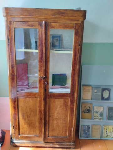 Экспозиция, посвященная 80 летию школы (5)