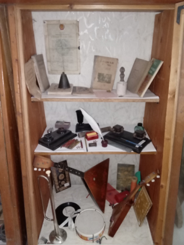 школьные принадлежности