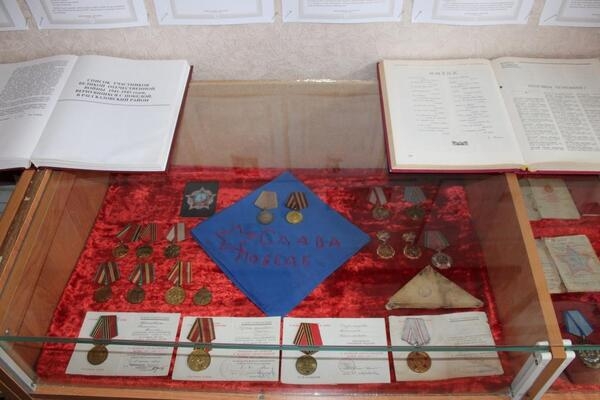 4 часть экспозиции Великая Отечественная война- Награды ветеранов